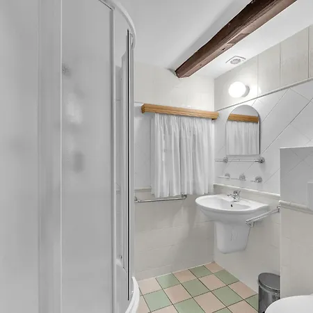 Ferienhaus U Hrenska By Interhome *